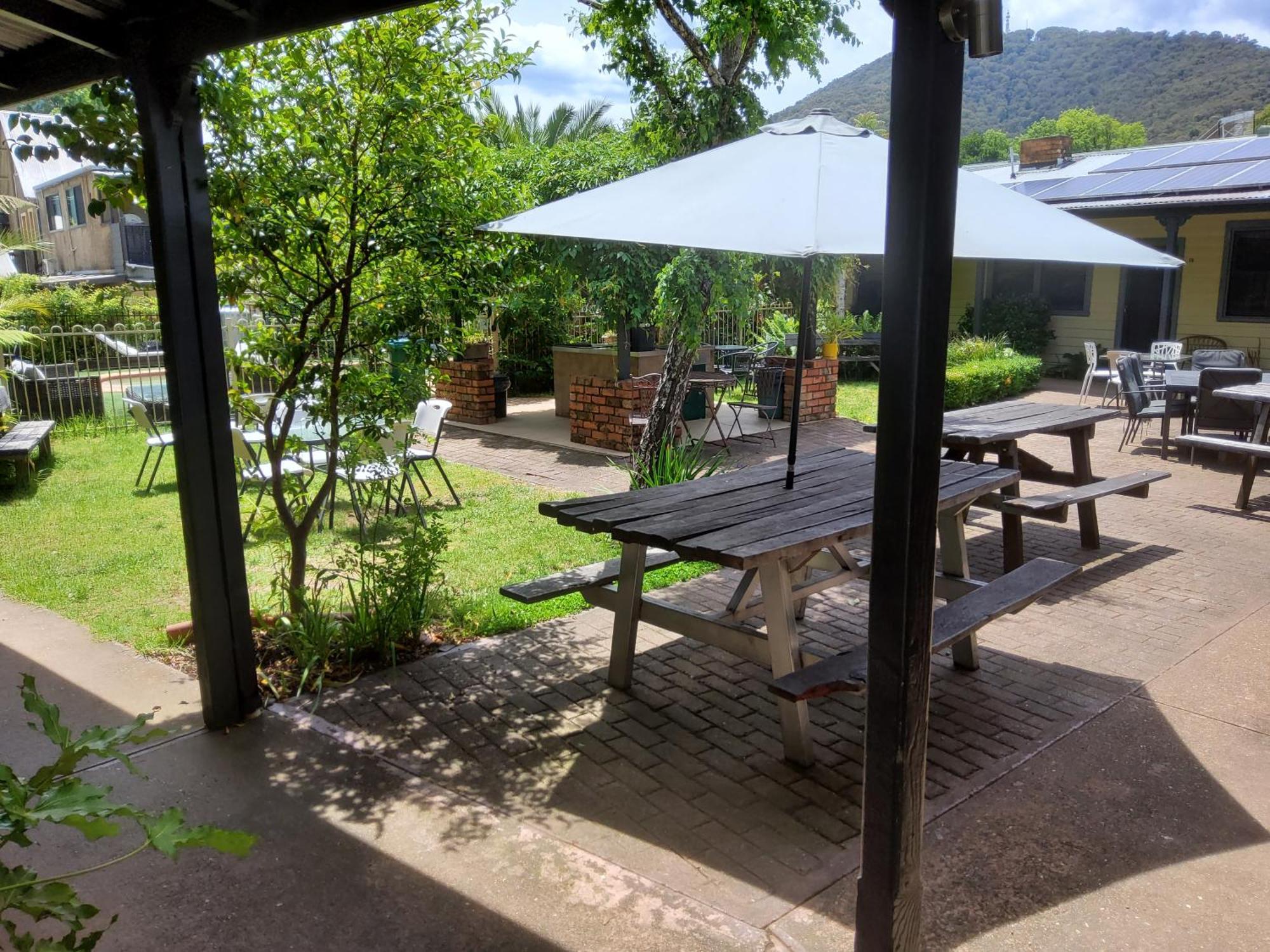 Coach House Inn Bright Buitenkant foto