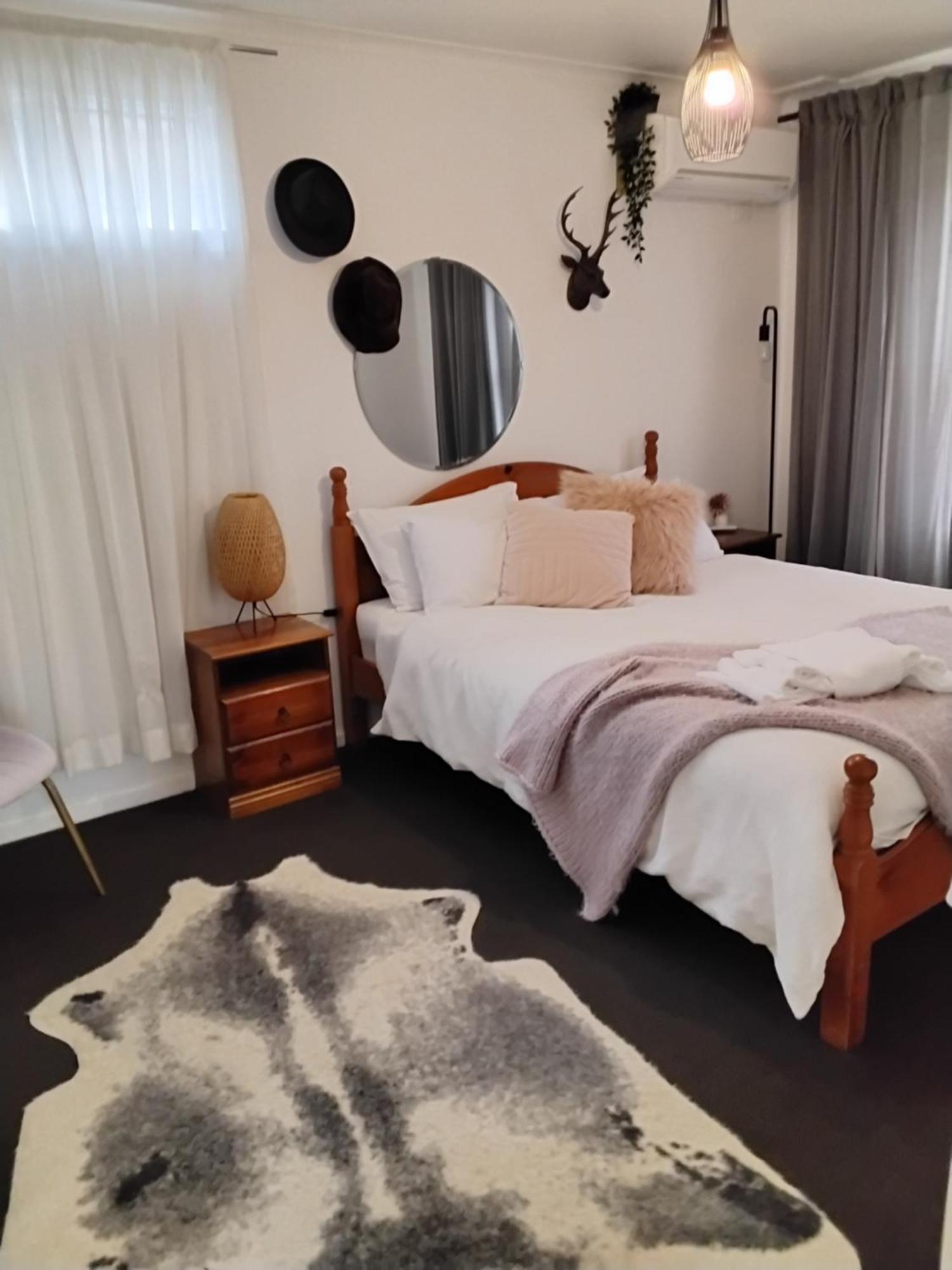 Coach House Inn Bright Kamer foto