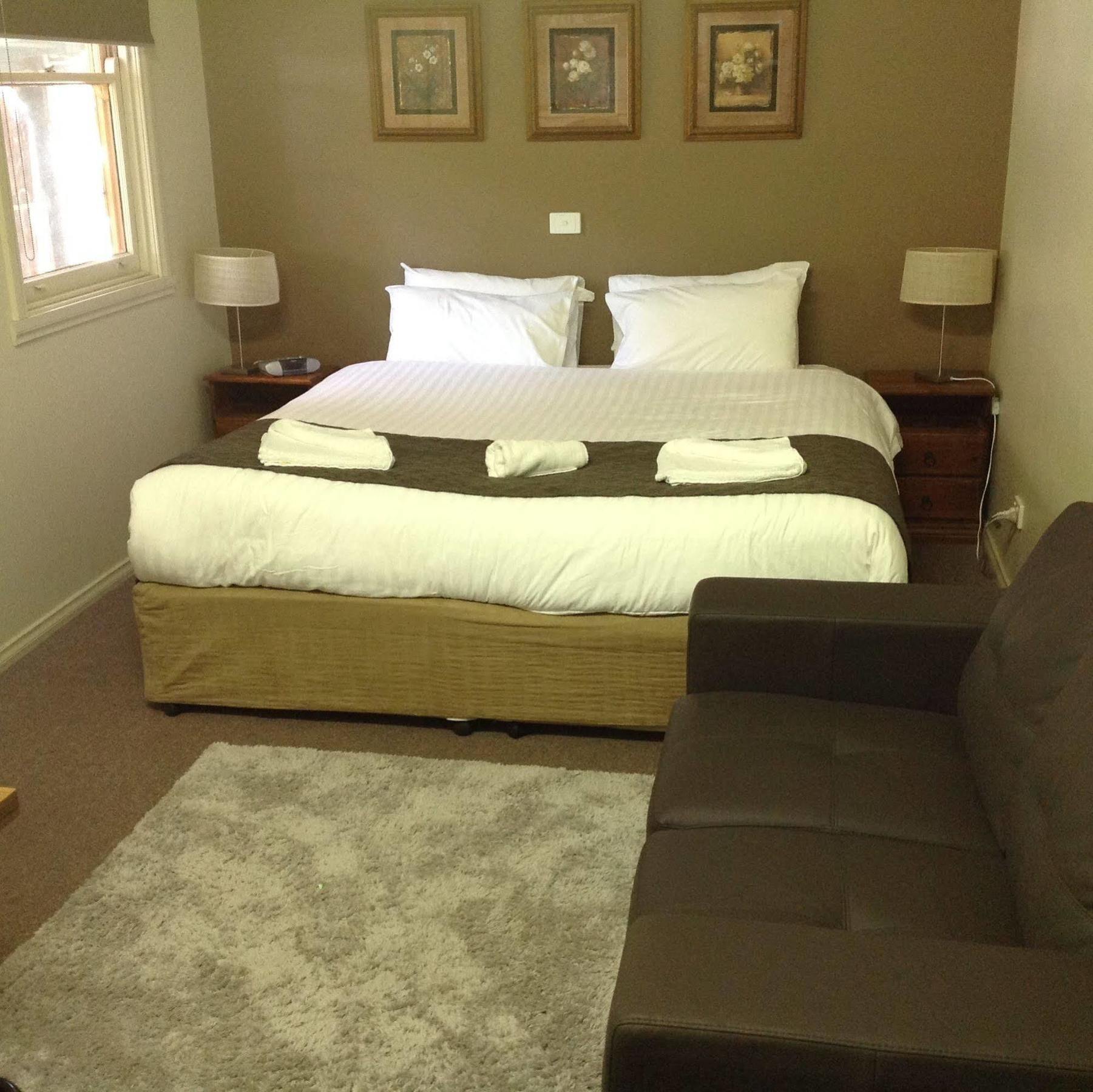 Coach House Inn Bright Buitenkant foto