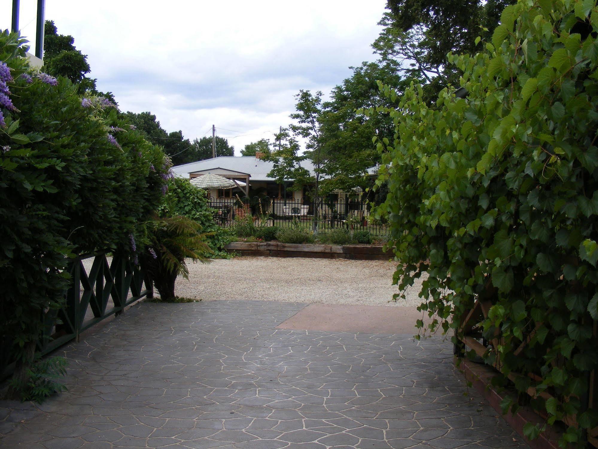 Coach House Inn Bright Buitenkant foto